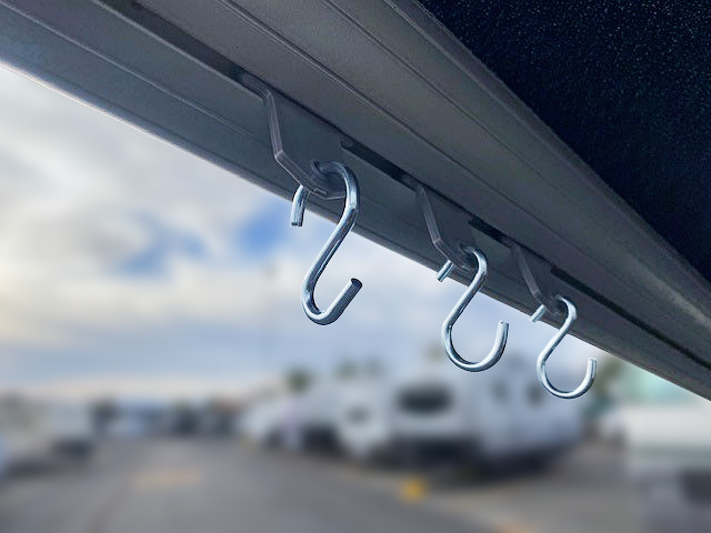 awning clips in use 1
