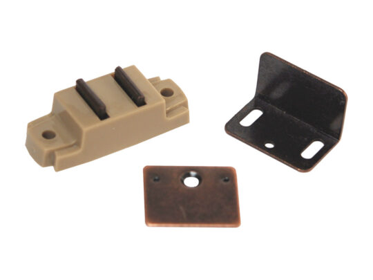 H210 Magnetic Catch with Flat & Right Angle Plates